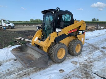 Šmykom riadený nakladač Caterpillar 236d s ŠPZ - 3