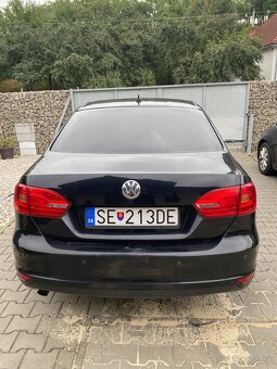 VW Jetta 1,6 - 3