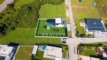 ZNÍŽENÁ CENA - Atraktívny stavebný pozemok 873m2 v... - 3