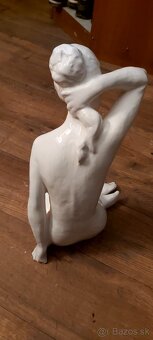 Akt zeny socha - 3