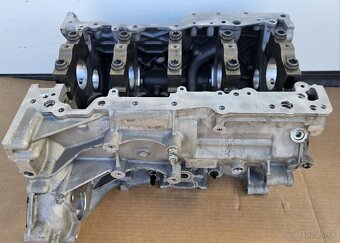 Blok motora Land Rover 2.0 Ingenium DTD - 3