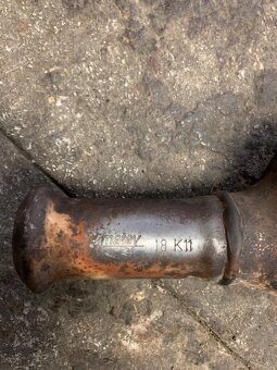 Predám originál katalyzátor Renault - 3