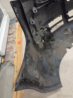 Predny naraznik audi a4 b7 - 3