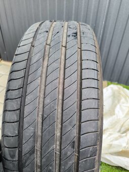 Predam letnu sadu Michelin e-Primacy 205/55/R19 97V - 3