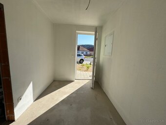 Kroviny, Machulince - dokončená byt. jednotka - 3