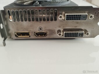 Gigabyte R9 380 4GB - 3