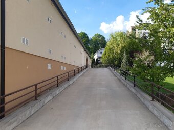 Ponúkame na predaj garáž - v Podlaviciach, na ulici Gaštano - 3
