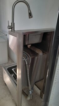 VÝLEVKA, TEPLÝ PULT, KUCHYNSKÉ ZARIADENIA , BAROVÉ STOLIČKY - 3