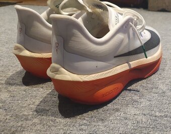 Nike ZOOM Fly 6 40,5 - 3