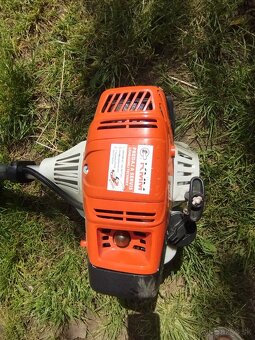 Odvetvovacia píla konárov STIHL - 3