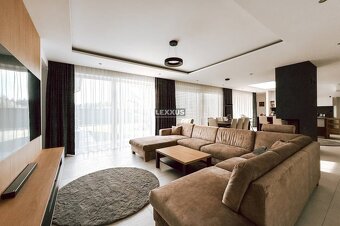 | Moderná vila pri privátnom jazere s priamym vstupom a pláž - 3