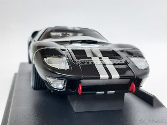 1:18 - Ford GT40 MK II #2 (1966) - Shelby Collectibles -1:18 - 3