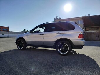 BMW X5 E53 4.4i - 3