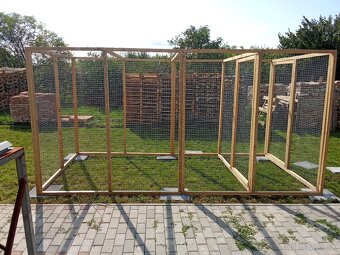 Predám veľkú priestrannú volieru - 3