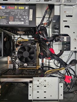 Predám stolný počítač Asus - 3