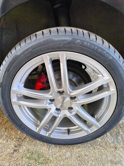 245/40 R18 5x112 - 3