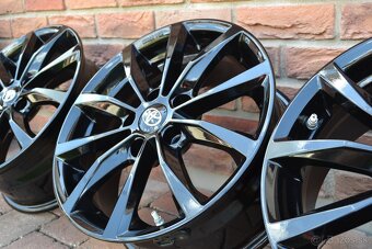 5x114,3 R16 Hlinikove disky na Toyotu Auris Corolla Cross - 3