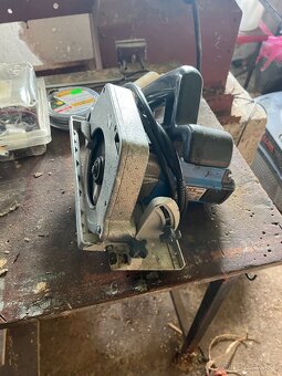 predám ručnú kotúčovú pílu NAREX na náhradné diely - 3