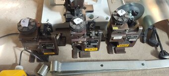 Stroj do nabijania konwektorowy styków elektronickixh - 3