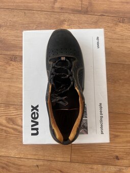 UVEX - 3