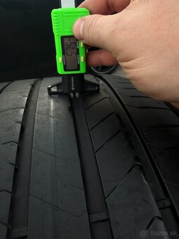 285/35 R20 Pirelli - 3