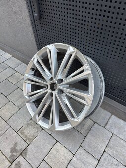 VW Verona r19 - 3