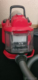 Predám bezvreckový vysávač Electrolux typ ESPC72RR. - 3