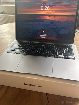 Apple MacBook Air M1 (2020) – 16 GB RAM, 256 GB SSD - 3