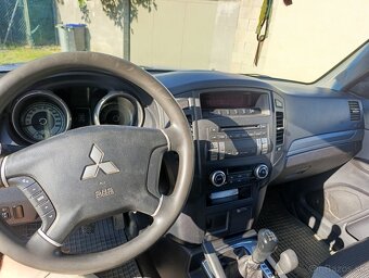 Mitsubishi Pajero 3.2DI-D r.v.2011 147kw 200 ps 3dv. - 3