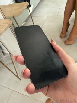 Apple iPhone 13 – Modrý (128 GB) - 3