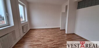 Na Prenájom Kancelárske priestory v Galante - 3