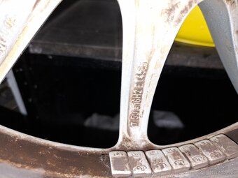 Mercedes R 16 225 55 r 16 - 3