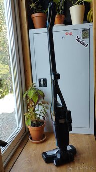 Predám tyčový vysávač Rowenta Dual Force - 3