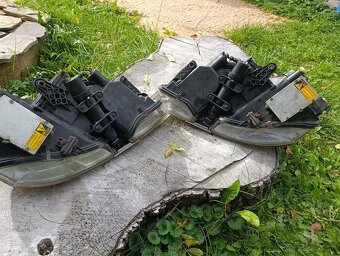 Predné svetlá Škoda Superb 1 -na diely - 3