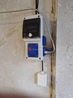 Garáž samostatná, voda, elektrina, kúrenie Rača - Novohorská - 3