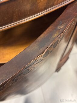 Polkruhová komoda / skrinka (demi-lune), „claw & ball“ - 3