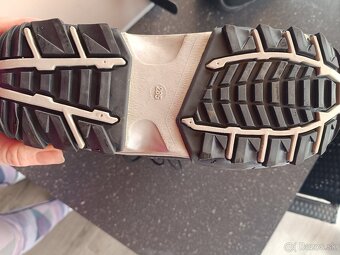 Snowboard s viazaním - 3