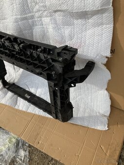 chladicova stena seat ateca predni celo - 3