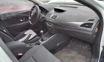 Renault Megane Grandtour III 1.6 2010 predám ZADNÁ ČASŤ AUTA - 3