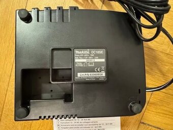 Predám nabíjačku do auta Makita DC18SE - 3