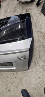 Kufrove dvere octavia 2 sedan pred facelift - 3