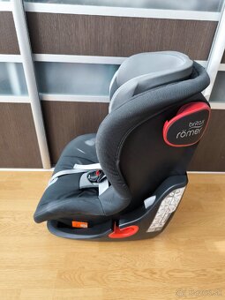 Predám autosedačku značky Britax römer King 2 9KG - 18KG - 3