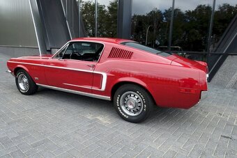 Ford Mustang - 3