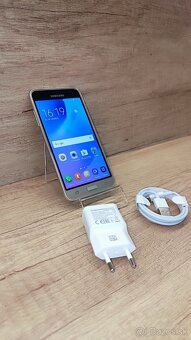 Samsung Galaxy J3 zlatý – super stav - 3