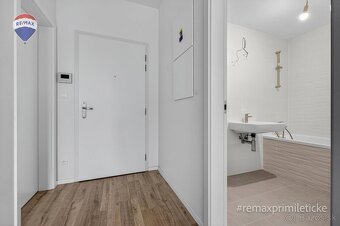 NA PREDAJ Slnečný 2-izbák s veľkým balkónom v Jarabinkách - 3