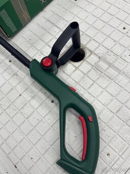 Bosch EasyGrassCut 26 Strunová kosačka - 3