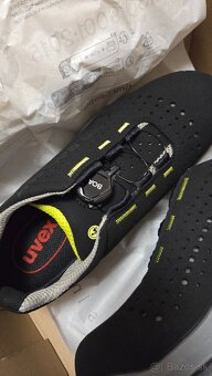 Bezpecnostna obuv nova  UVEX velkost 42 - 3