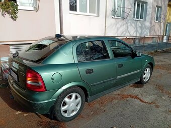 Opel Astra sedan 1.6. benzín - 3