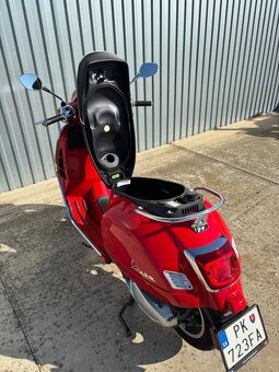 Vespa 300GTS - 3