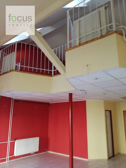 Prenájom komerčný priestor Zlatá ulička - Nová cena - 3